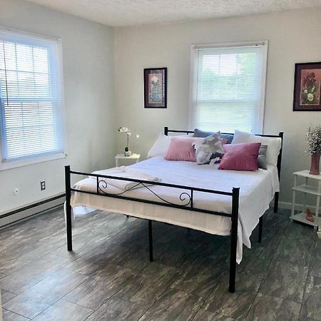 Trestle Creek Farm- Farmhouse Suite Bloomington Esterno foto