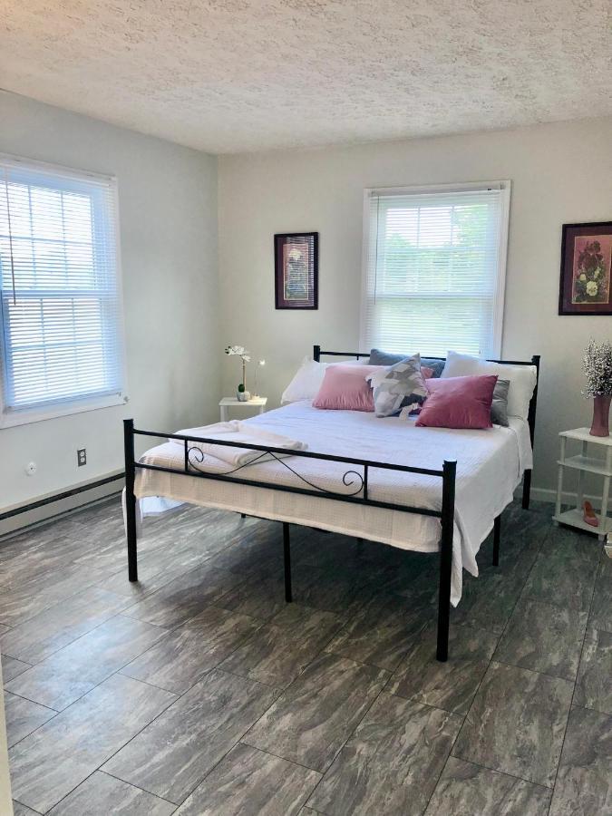 Trestle Creek Farm- Farmhouse Suite Bloomington Esterno foto